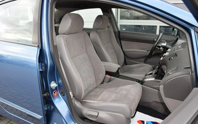 Honda Civic cena 19900 przebieg: 235000, rok produkcji 2006 z Hrubieszów małe 781